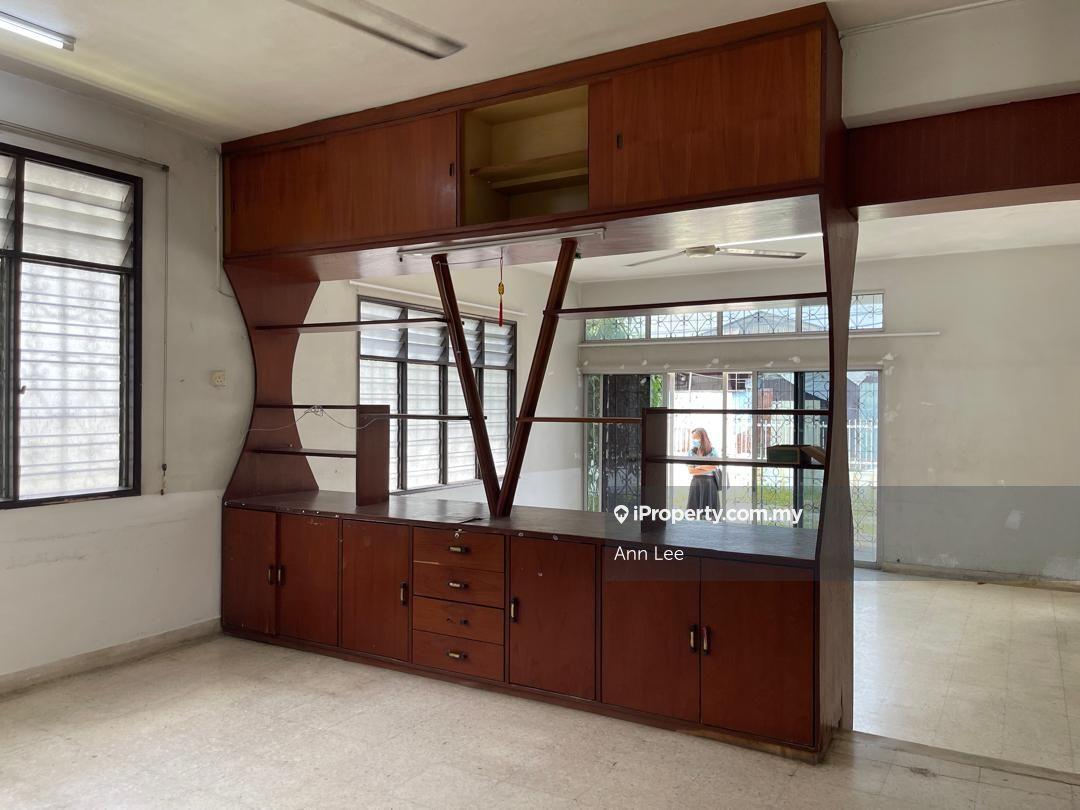 Banglo untuk Dijual di Seri Kembangan, Balakong, Puchong, Subang Jaya oleh Ann Lee - iProperty.com.my