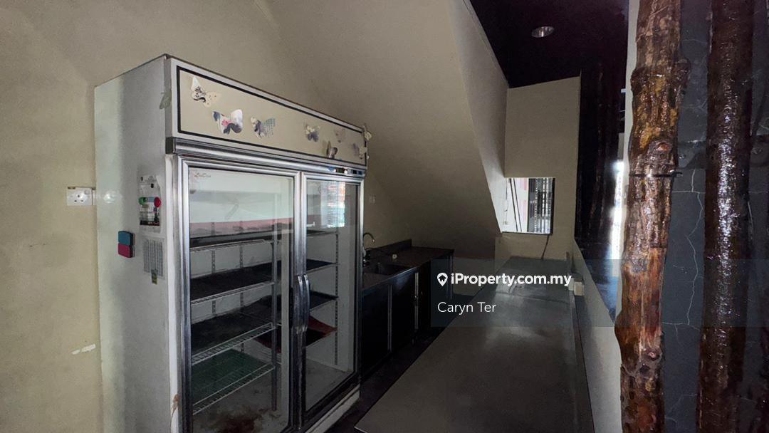 Kedai untuk Disewa di Taman Ungku Tun Aminah, Skudai oleh Caryn Ter - iProperty.com.my
