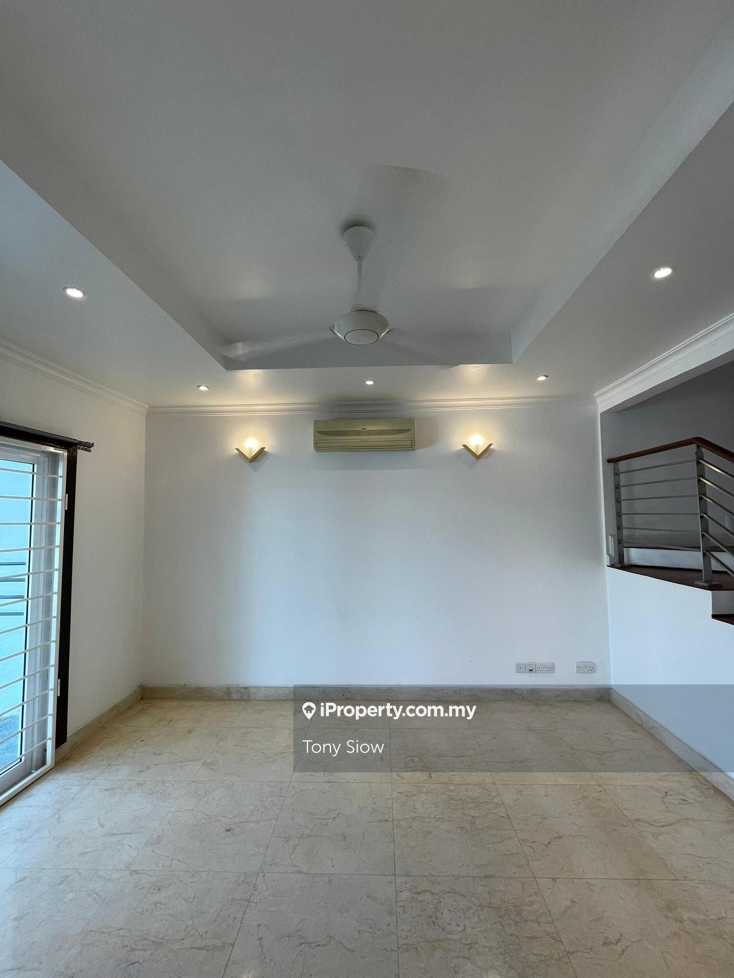 Rumah Berangkai 2 Tingkat untuk Dijual di Usj 5, Subang Jaya oleh Tony Siow - iProperty.com.my