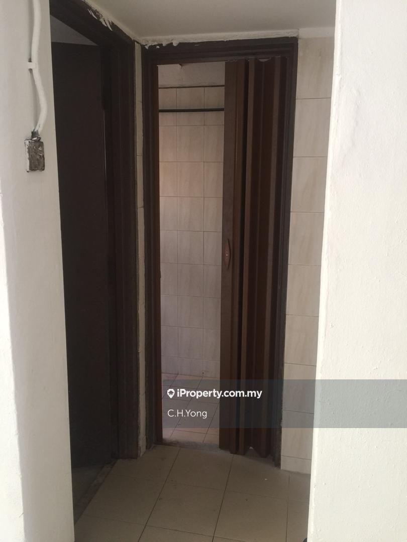 Kedai untuk Disewa di Taman Puncak Jalil, Seri Kembangan oleh C.H.Yong - iProperty.com.my