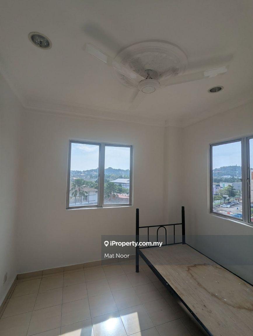Pangsapuri untuk Dijual di Pangsapuri Danaumas oleh Mat Noor - iProperty.com.my