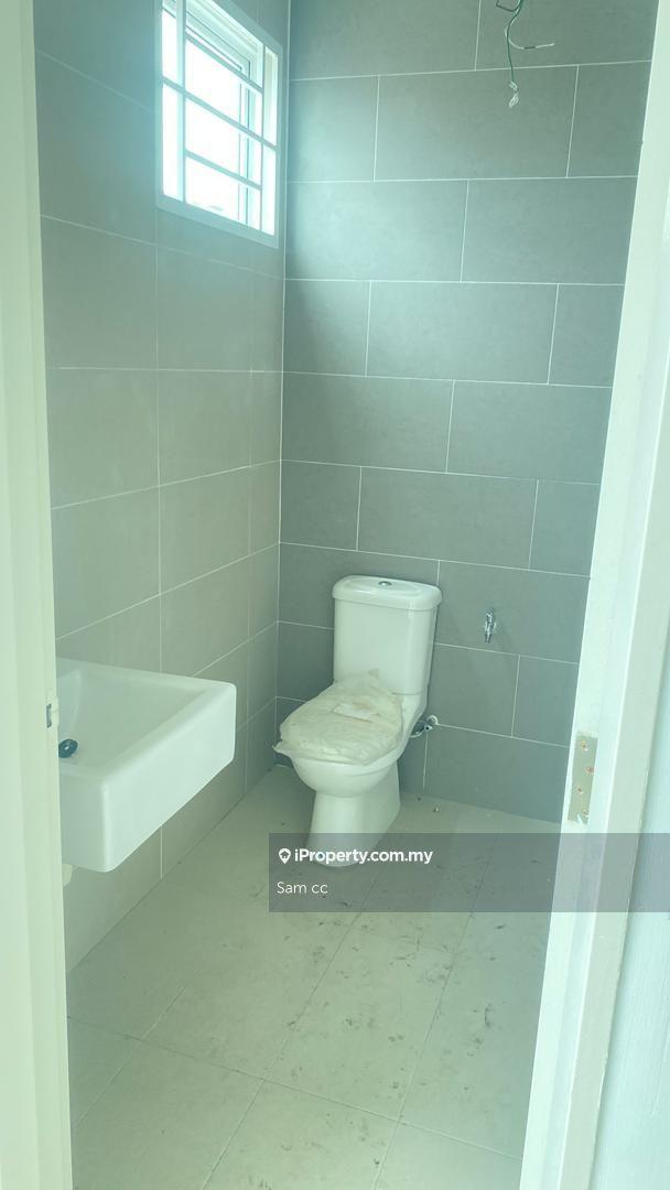 Rumah Berangkai 2 Tingkat untuk Dijual di Hijayu 3, Bandar Sri Sendayan oleh Sam cc - iProperty.com.my