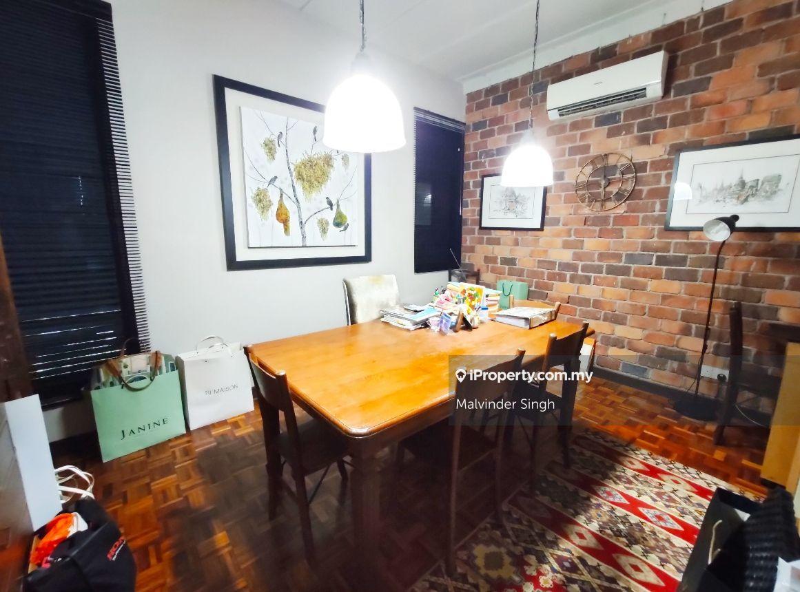 Rumah Berangkai 2.5 Tingkat untuk Dijual di Taman Dataran Ukay, Ulu Kelang oleh Mel Walia - iProperty.com.my