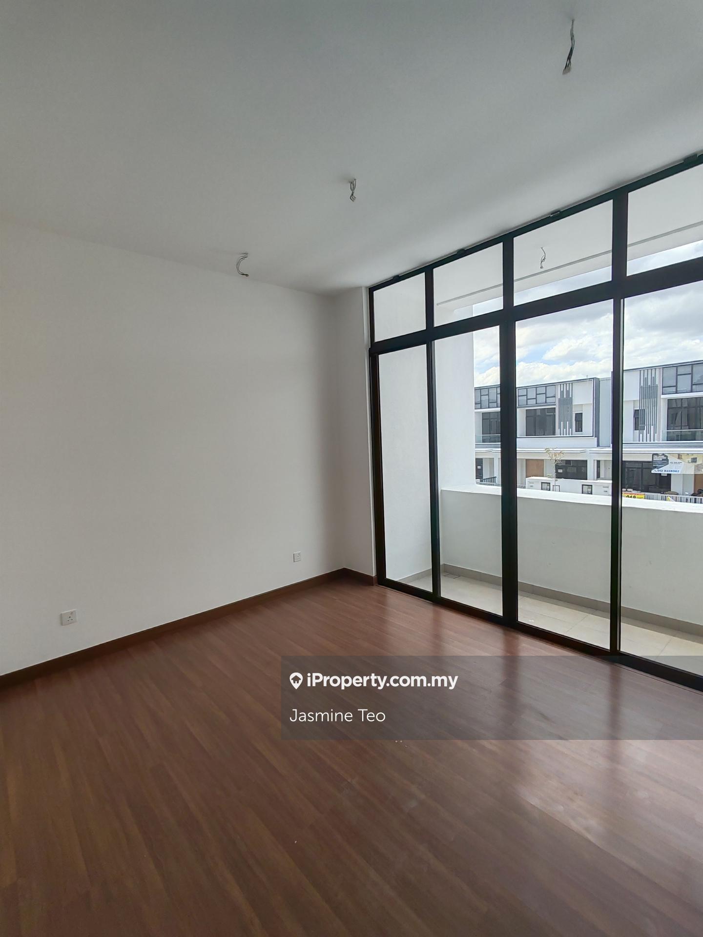 Rumah Berangkai 2 Tingkat untuk Dijual di Setia Indah 9, Setia Alam oleh Jasmine Teo - iProperty.com.my