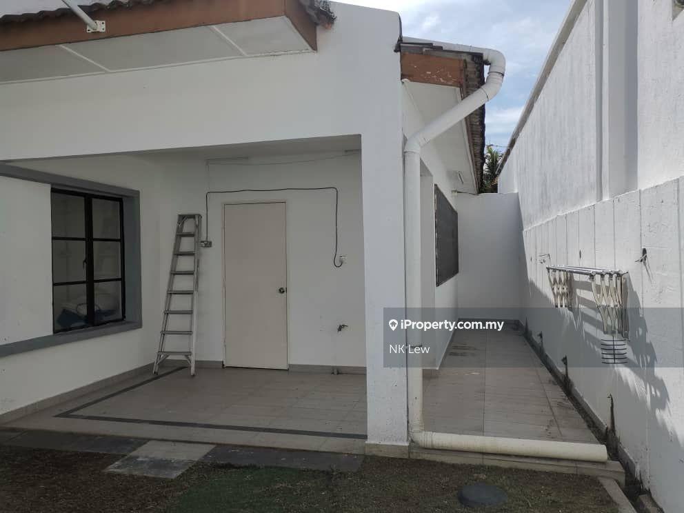 Rumah Berkembar untuk Dijual di Taman Lestari Mansion, Seri Kembangan oleh NK Lew - iProperty.com.my