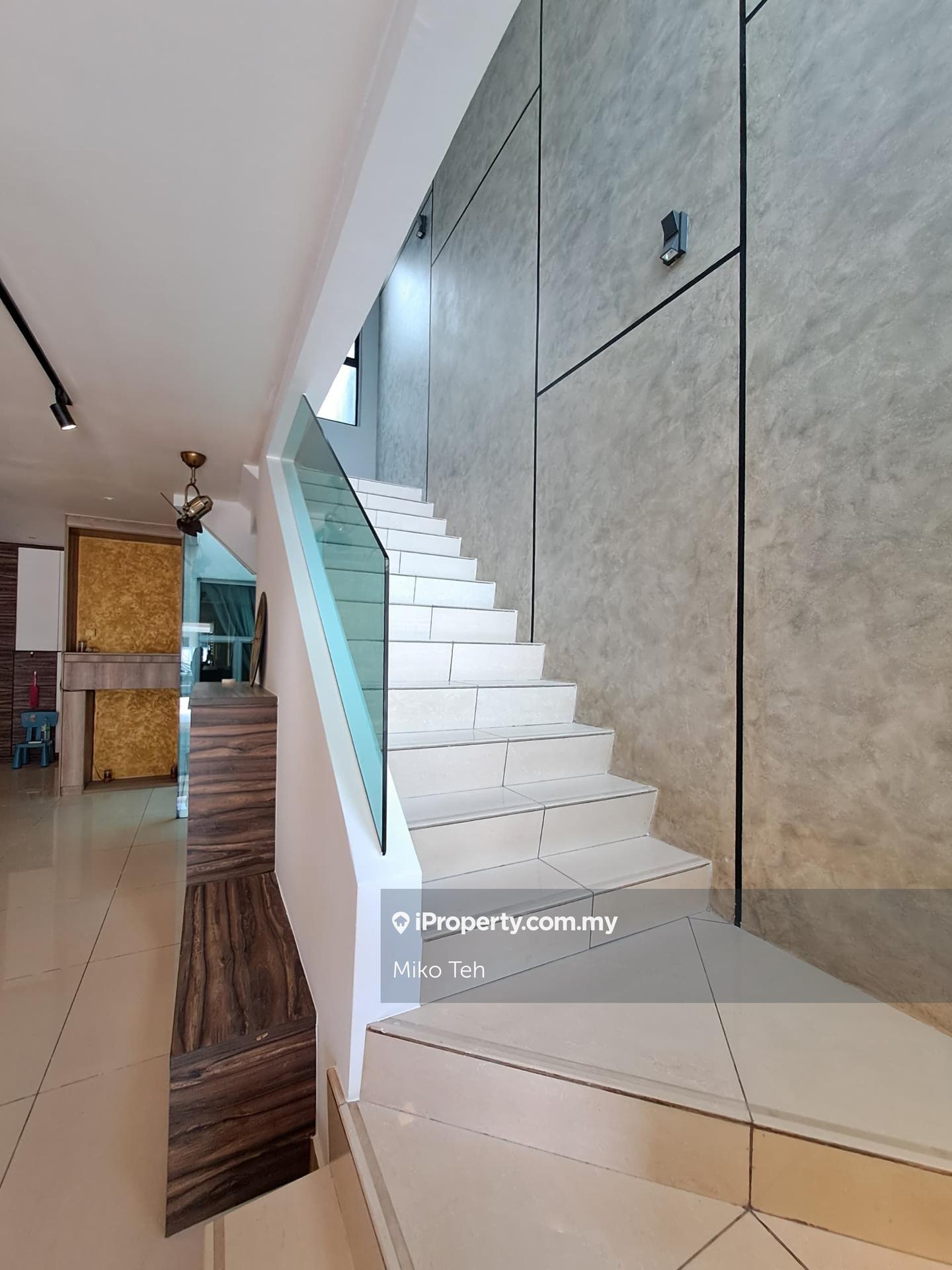 Rumah Berangkai 2 Tingkat untuk Dijual di Taman Lestari Putra, Seri Kembangan oleh Miko Teh - iProperty.com.my