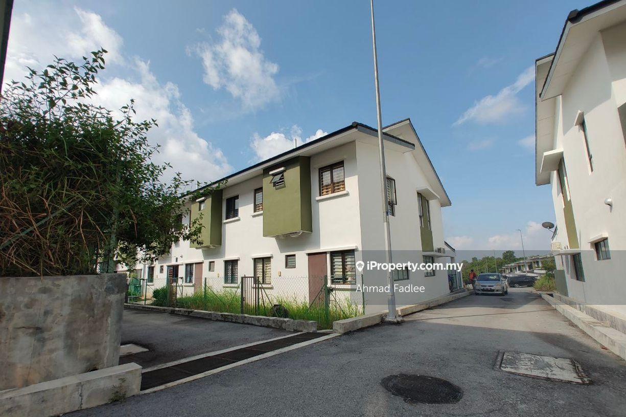 Rumah Berangkai 2 Tingkat untuk Dijual di Taman Saujana Sekata, Bangi oleh Ahmad Fadlee - iProperty.com.my