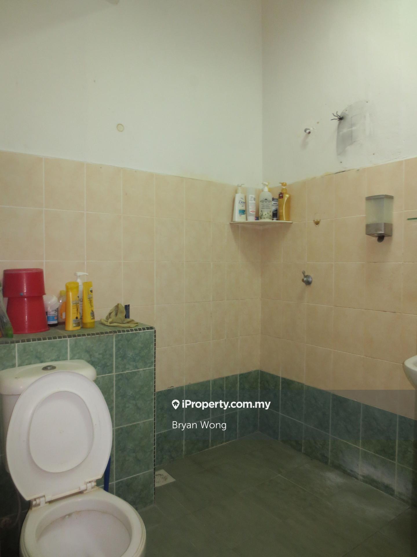 Rumah Berangkai 2 Tingkat untuk Dijual di Taman Prima Saujana, Kajang oleh Bryan Wong - iProperty.com.my