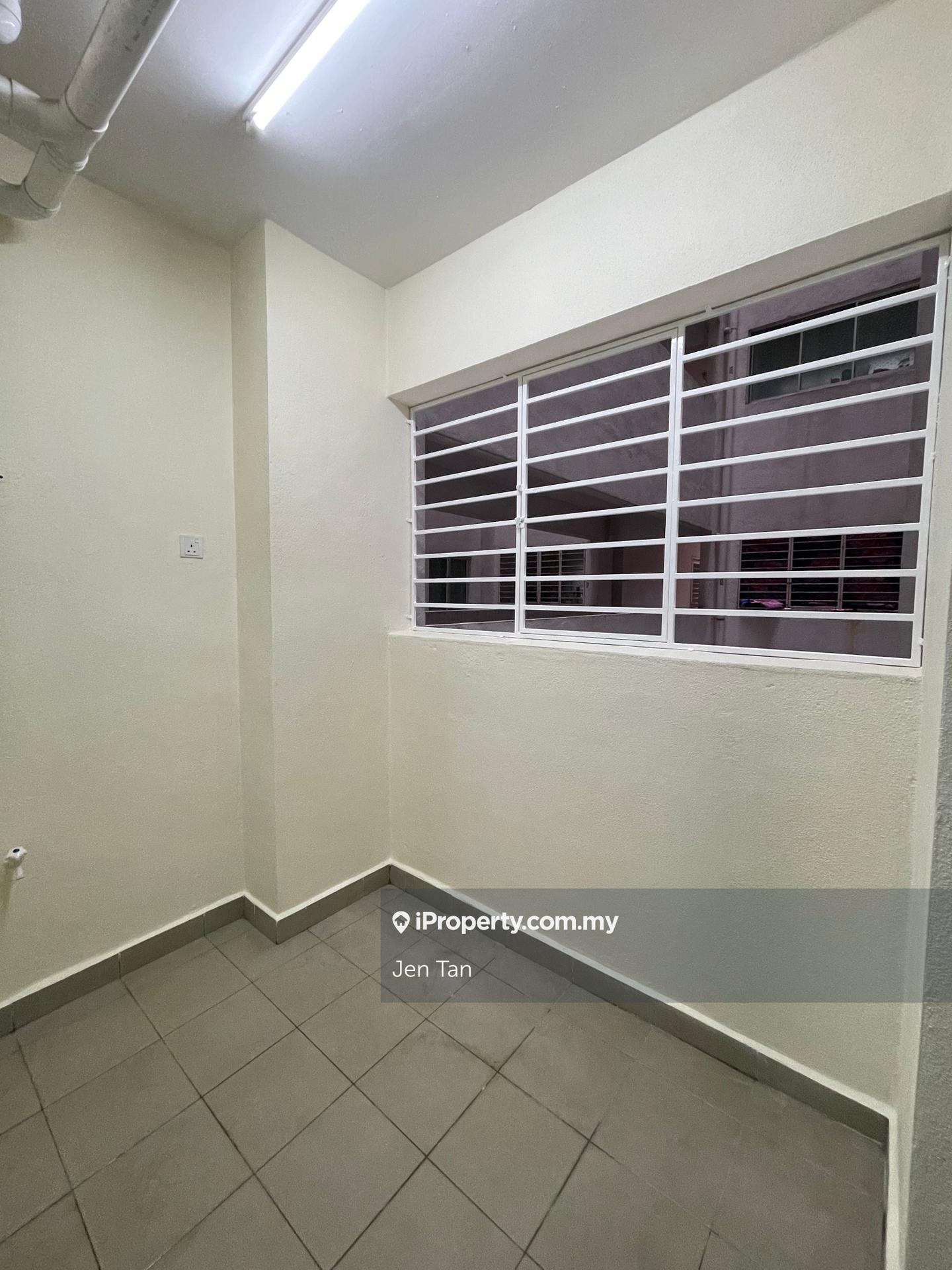 Apartment for Rent in Akasia Apartment by Jen Tan - iProperty.com.my