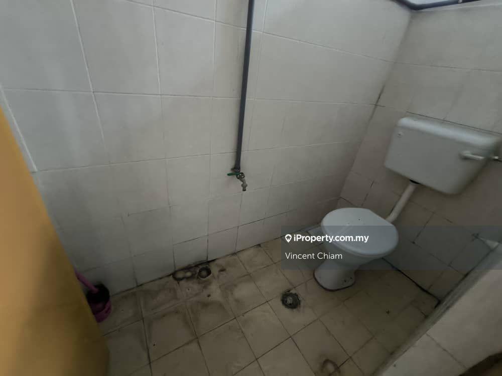 Rumah Pangsa untuk Dijual di Lestari Apartment oleh Vincent Chiam - iProperty.com.my