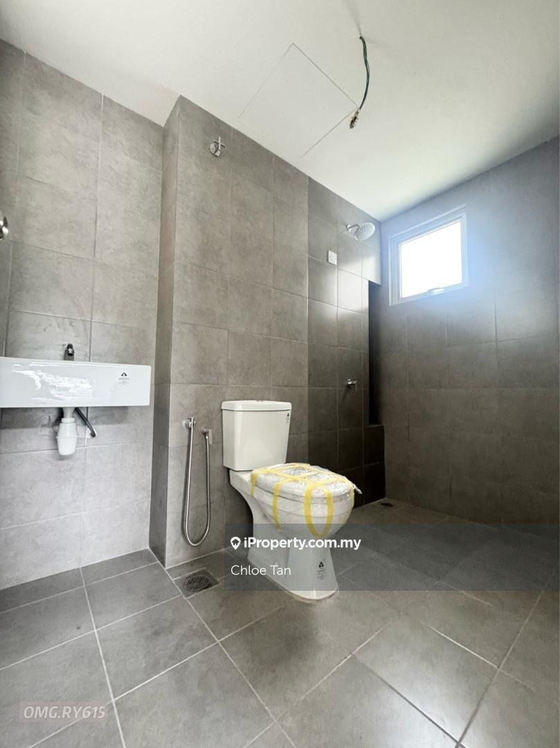 Rumah Berangkai 1.5 Tingkat untuk Dijual di Kota Bayuemas, Klang oleh Chloe Tan - iProperty.com.my