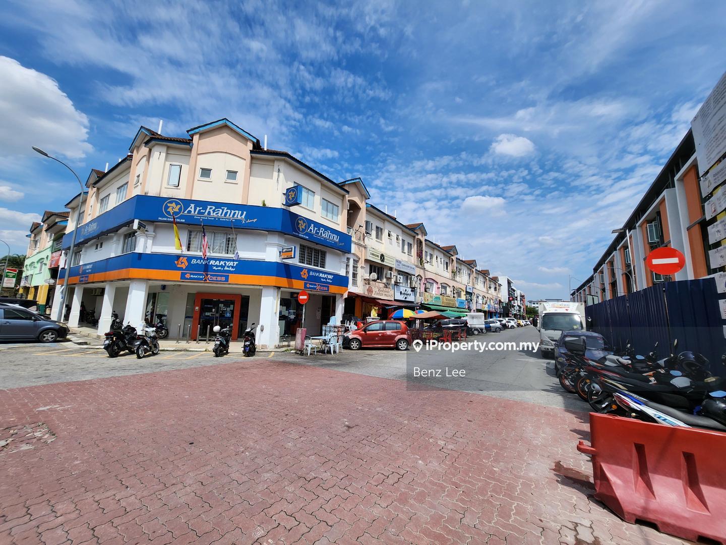 Shop for Sale in Bandar Tasik Puteri, Rawang by Benz Lee - iProperty.com.my