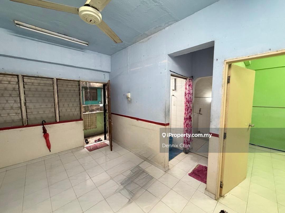 Rumah Pangsa untuk Dijual di Kuchai Jaya Flat oleh Dennix Chin - iProperty.com.my