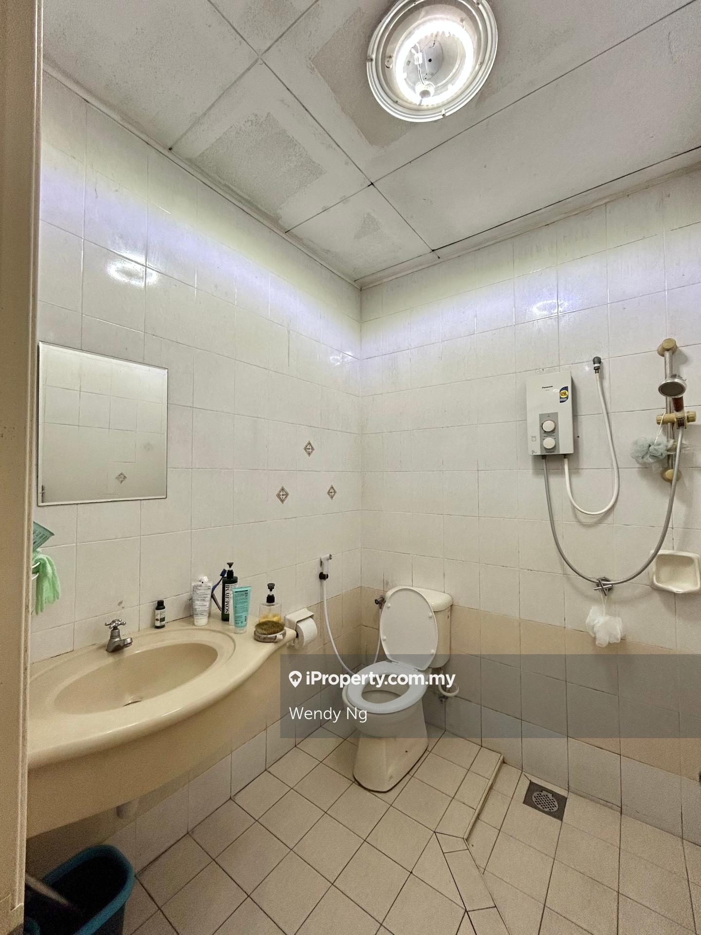 Townhouse for Sale in Sunway Damansara, Kota Damansara by Wendy Ng - iProperty.com.my