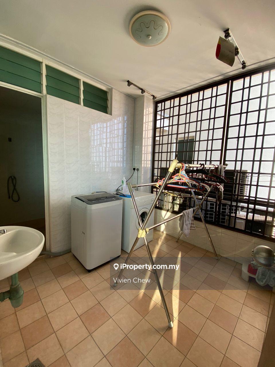 Kondominium untuk Dijual di Gurney Beach Resort oleh Vivien Chew - iProperty.com.my