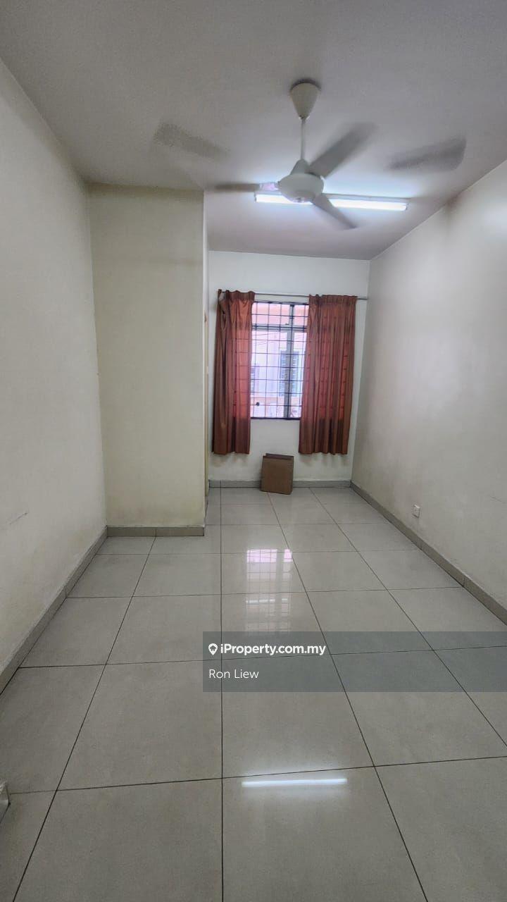 Rumah Berangkai 2.5 Tingkat untuk Dijual di BS 10, BS 11, Taman Bukit Serdang, Seri Kembangan, Seri Kembangan oleh Ron Liew - iProperty.com.my
