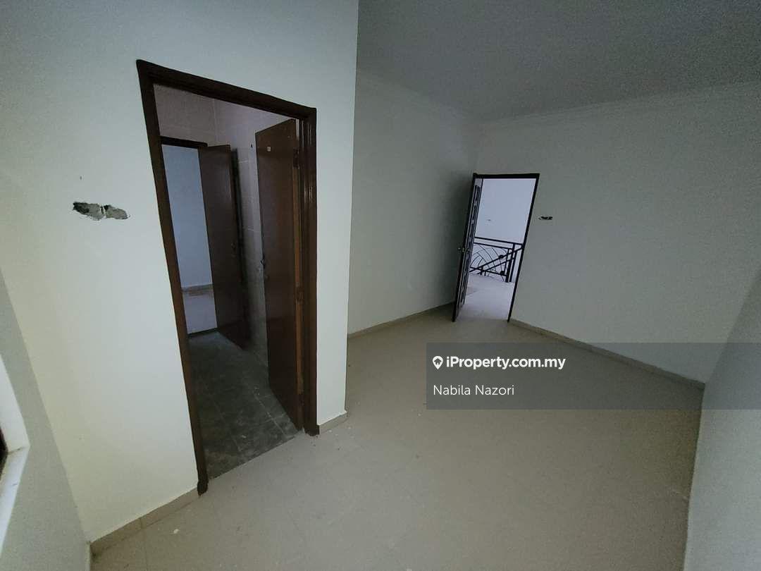 Rumah Berangkai 2 Tingkat untuk Dijual di Wakaf Bata, Machang oleh Nabila Nazori - iProperty.com.my