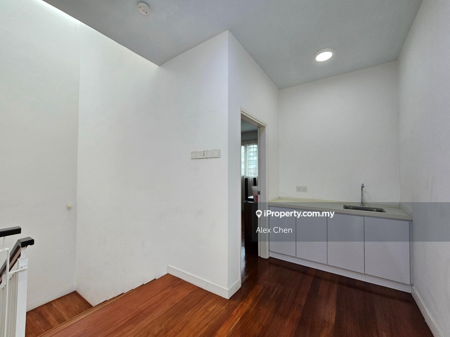Rumah Berkembar untuk Dijual di Taman Tropicana Cheras, Bandar Sungai Long oleh Alex Chen - iProperty.com.my