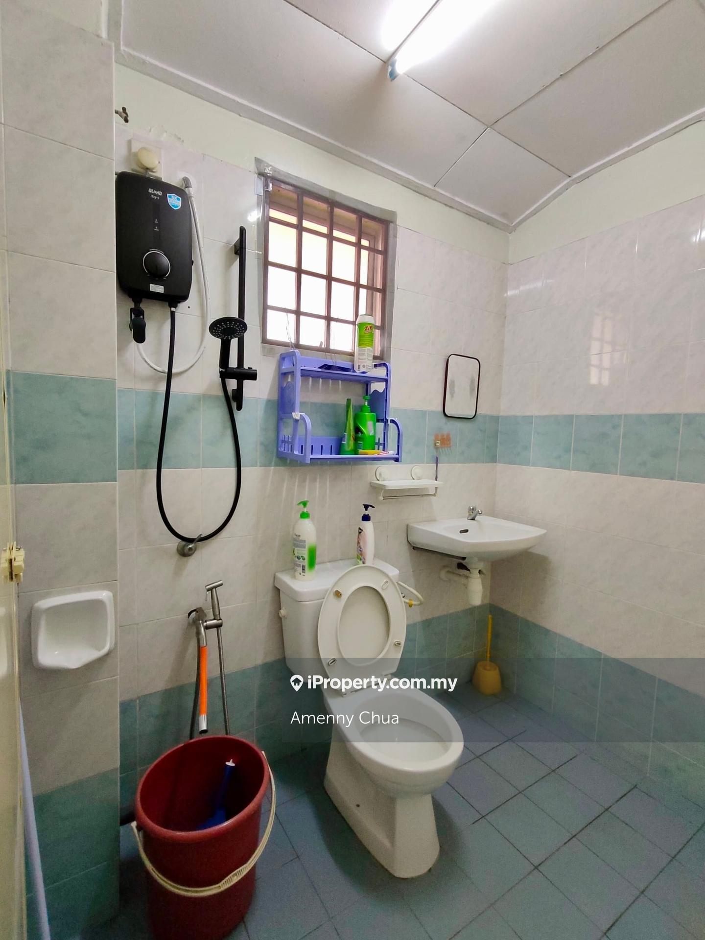 Rumah Berangkai 2 Tingkat untuk Dijual di Bandar Botanic, Klang oleh Amenny Chua - iProperty.com.my