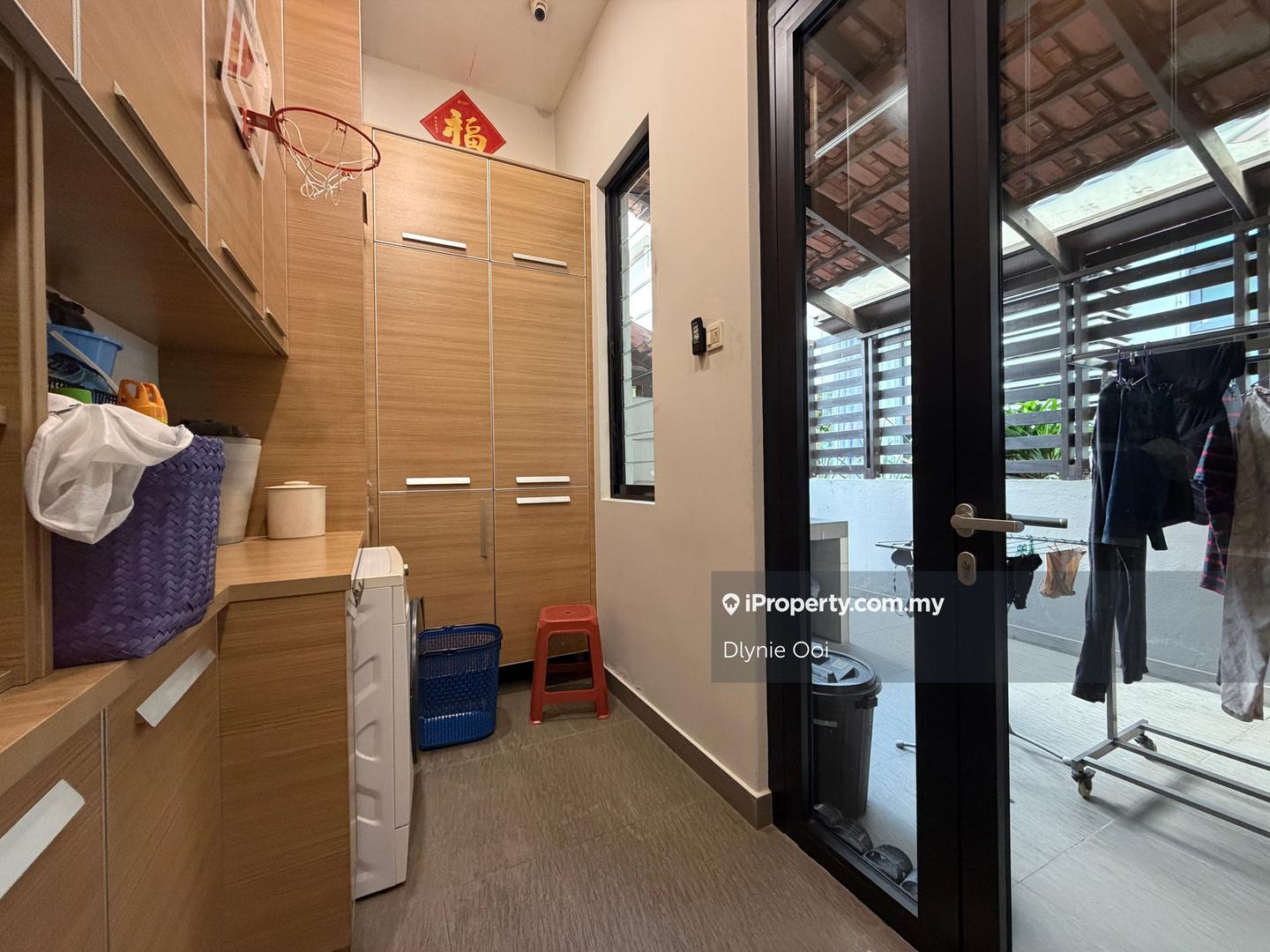 Bungalow House for Sale in Bukit Gita Bayu, Seri Kembangan by Dlynie Ooi - iProperty.com.my