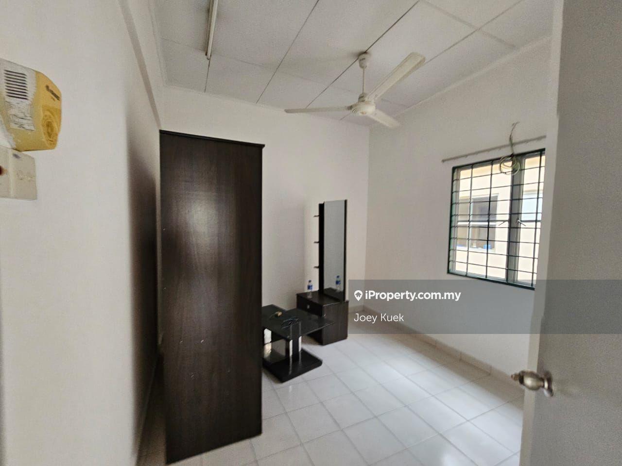 Condominium for Sale in La Vista Condominiums by Joey Kuek - iProperty.com.my