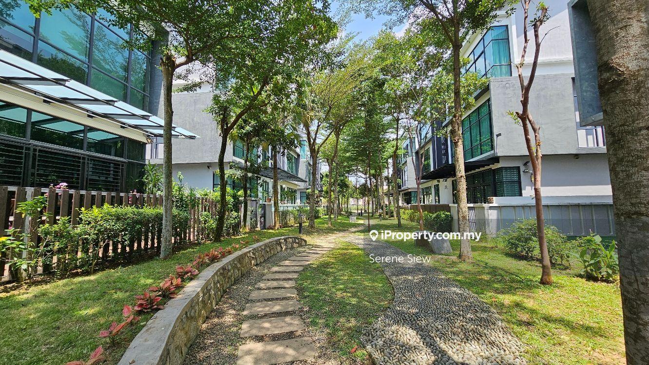 Rumah Berkembar untuk Dijual di Park Residence, Seri Kembangan oleh Serene Siew - iProperty.com.my