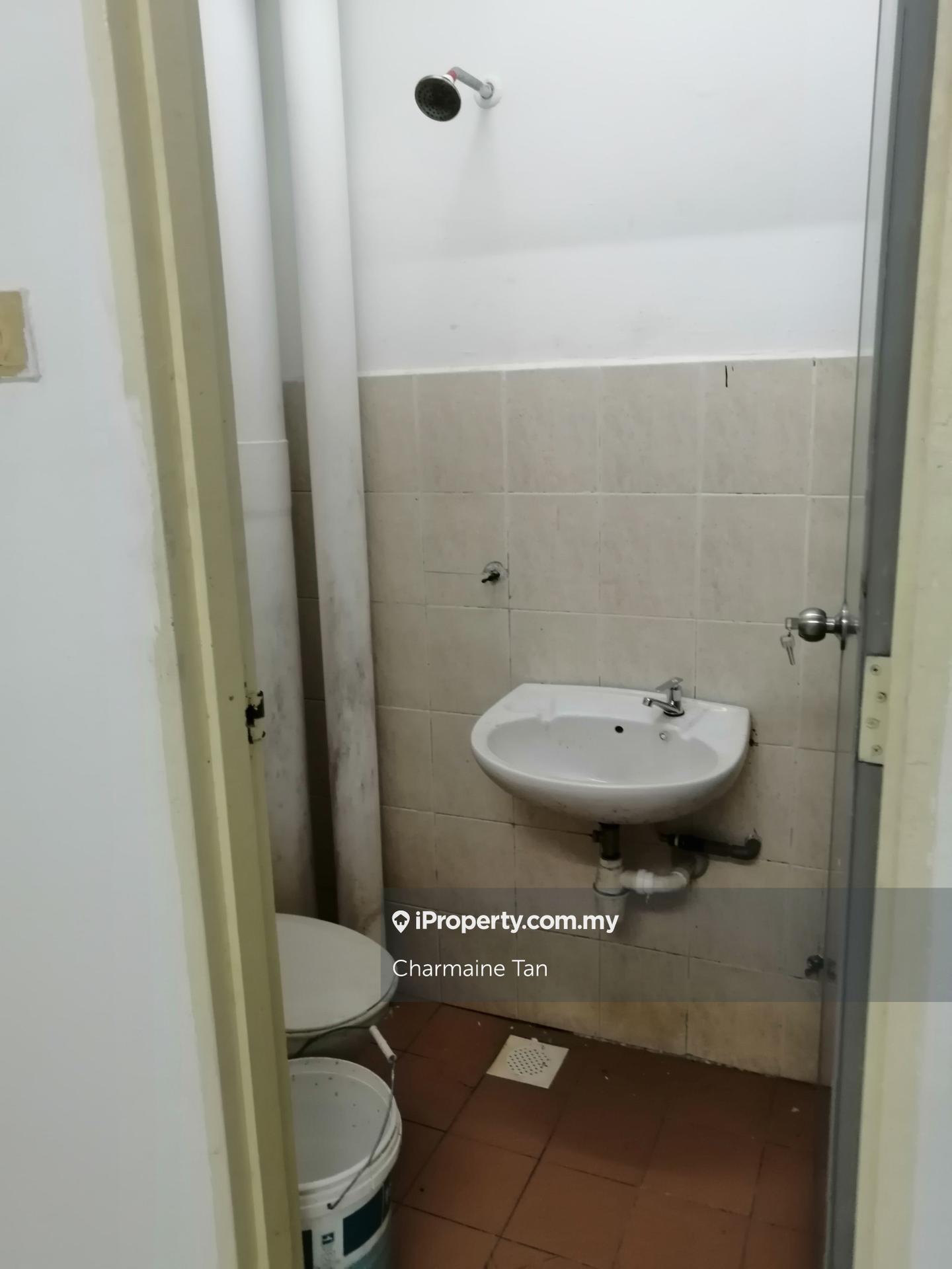 Pangsapuri untuk Dijual di Puncak Desa Apartment oleh Charmaine Tan - iProperty.com.my