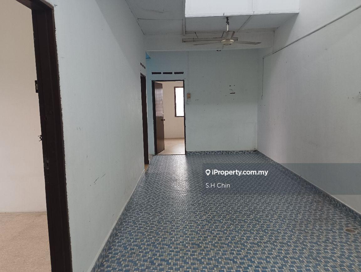 Rumah Berangkai 1 Tingkat untuk Dijual di Desa Semenyih, Semenyih oleh S.H Chin - iProperty.com.my