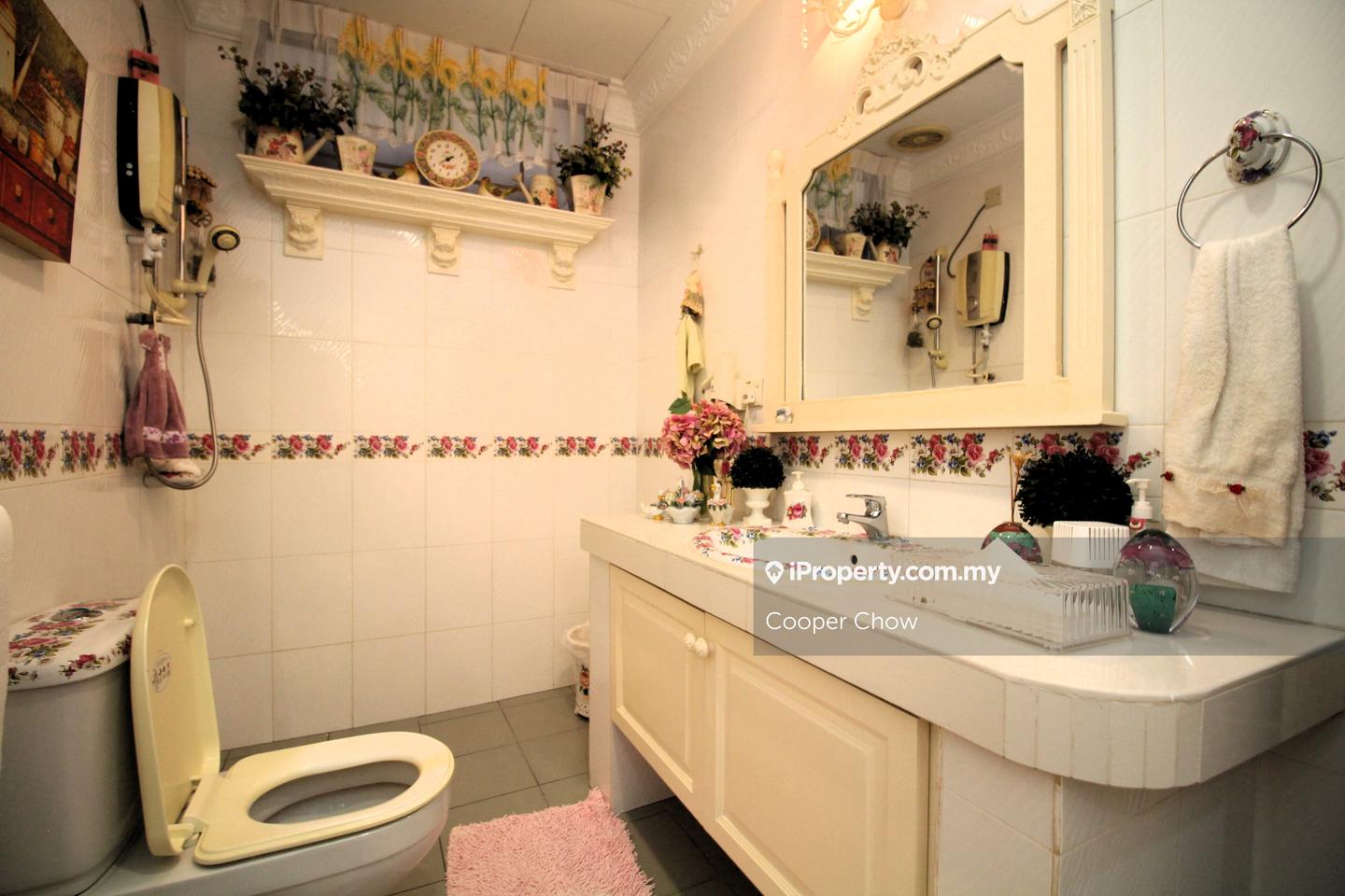 Bungalow House for Sale in Kelana Jaya, Petaling Jaya by Cooper Chow - iProperty.com.my