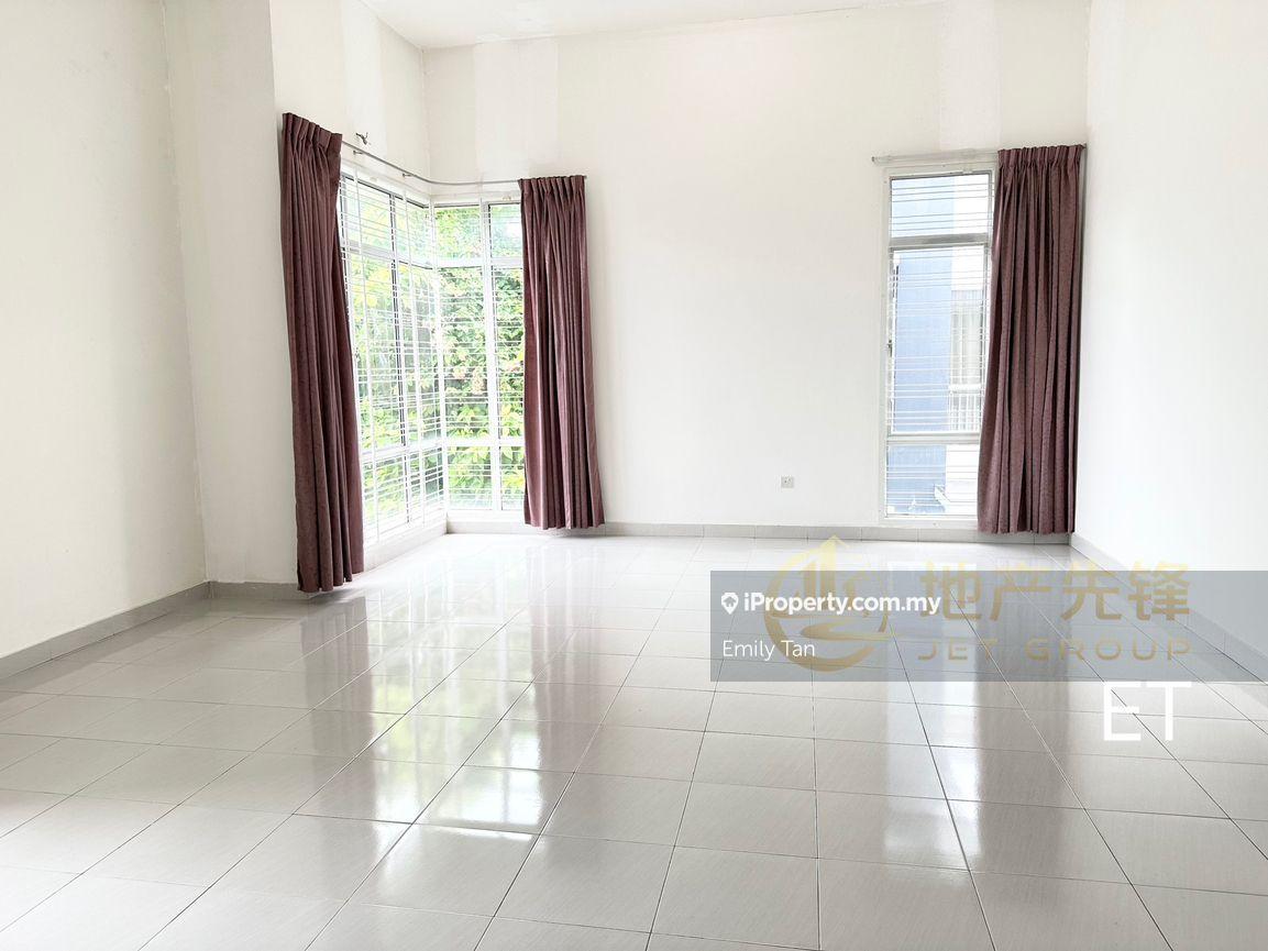 Rumah Berkembar untuk Dijual di Bandar Bukit Tinggi, Klang oleh Emily Tan - iProperty.com.my