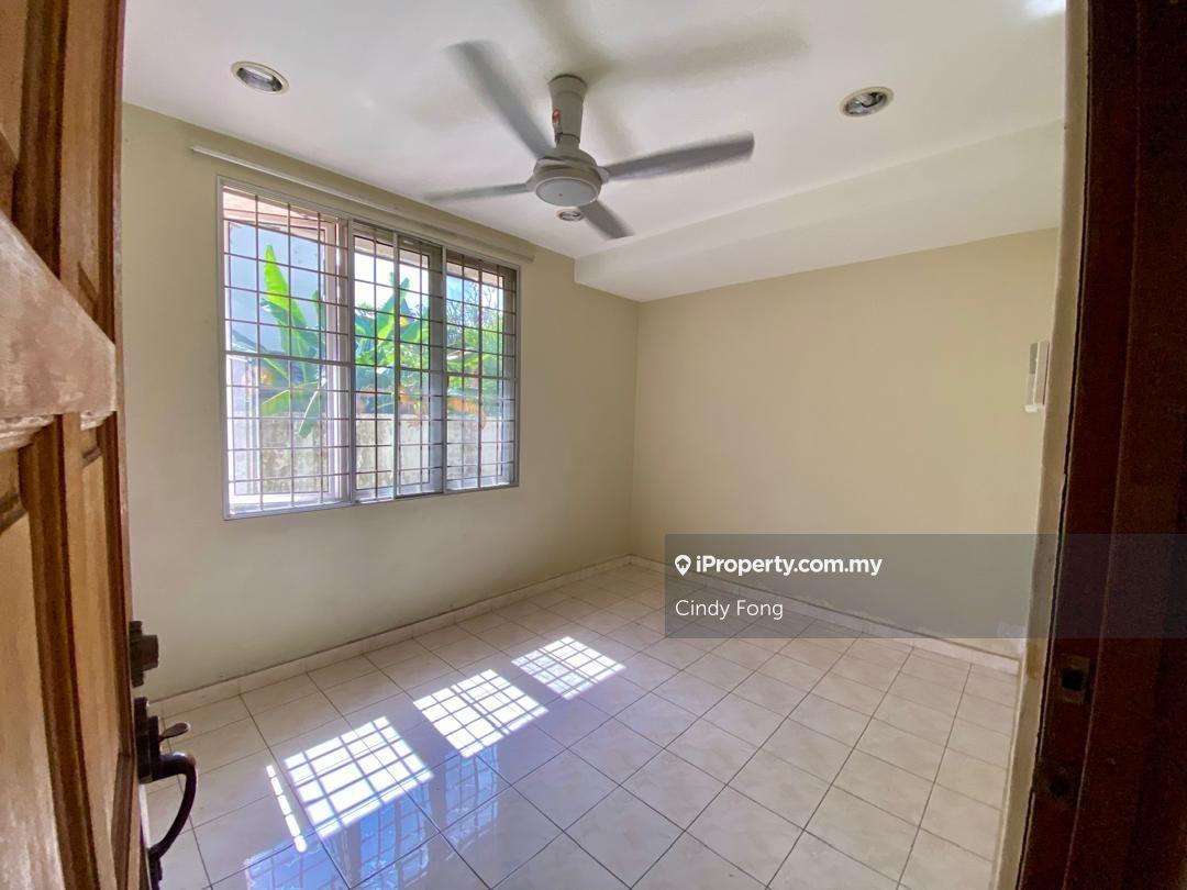 Semi-Detached House for Sale in Kelana Jaya, Petaling Jaya by Cindy Fong - iProperty.com.my