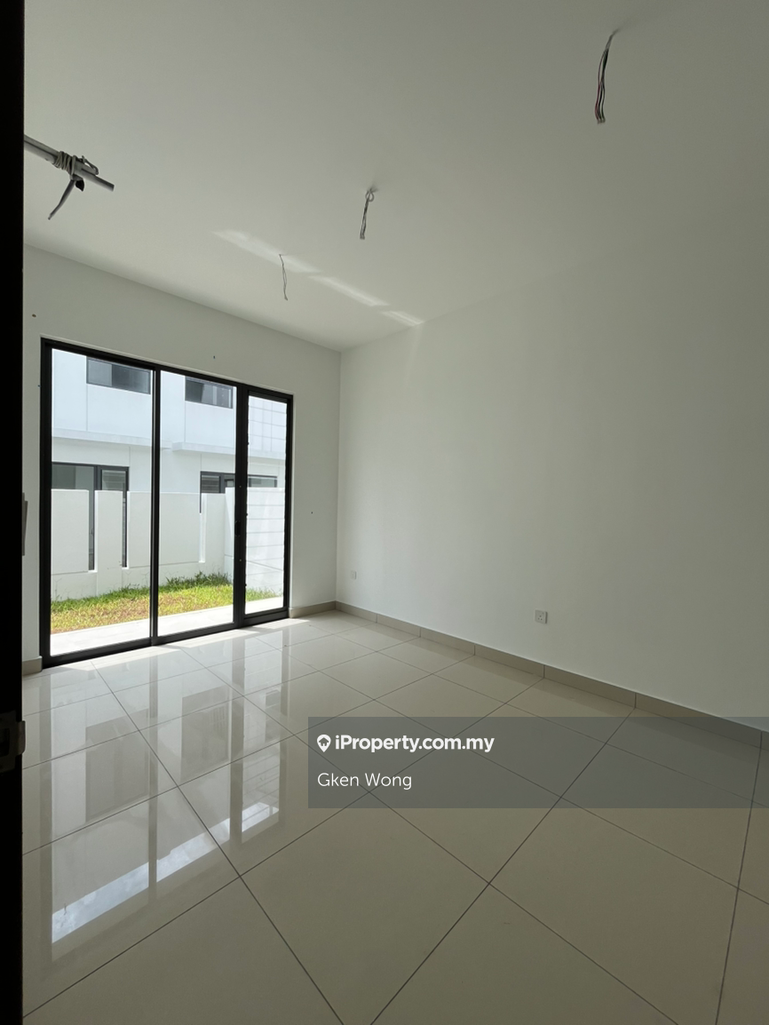 Rumah Berkembar untuk Dijual di gh9xv, Shah Alam oleh Gken Wong - iProperty.com.my