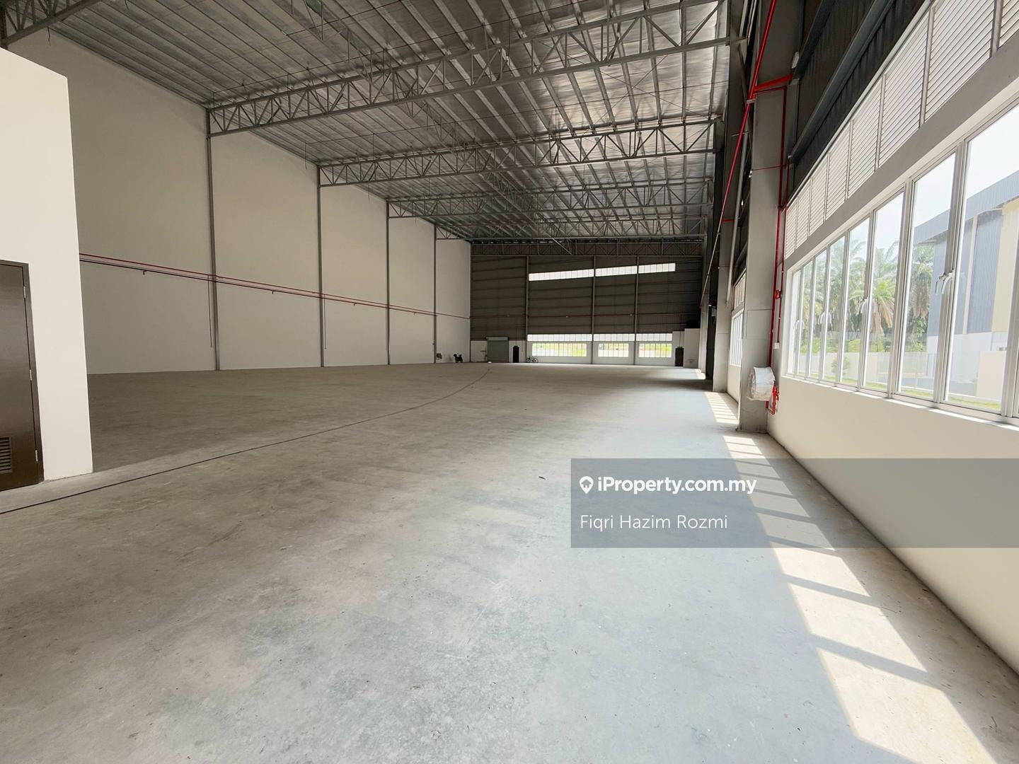 Warehouse for Rent in Taman Industri Alam Jaya, Puncak Alam by Fiqri Hazim Rozmi - iProperty.com.my