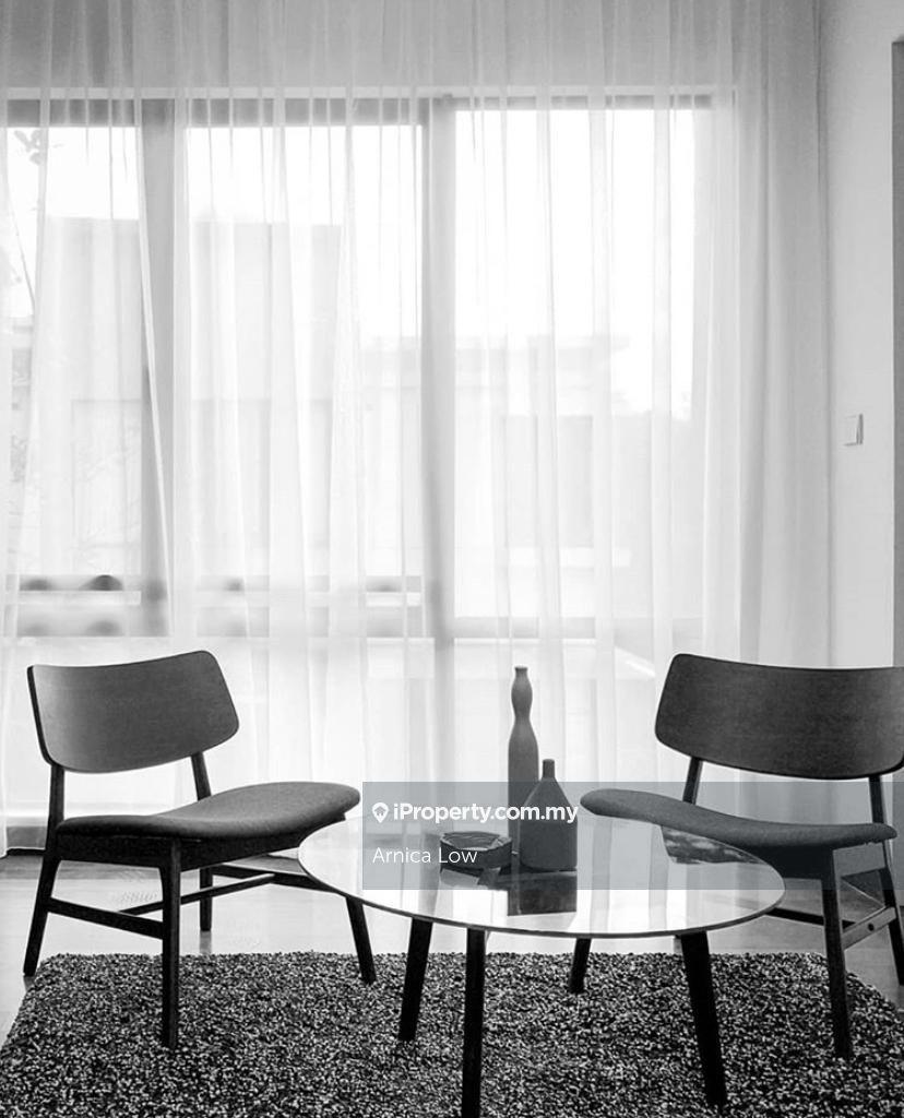 Rumah Berangkai 3 Tingkat untuk Dijual di Taman Equine, Seri Kembangan oleh Arnica Low - iProperty.com.my