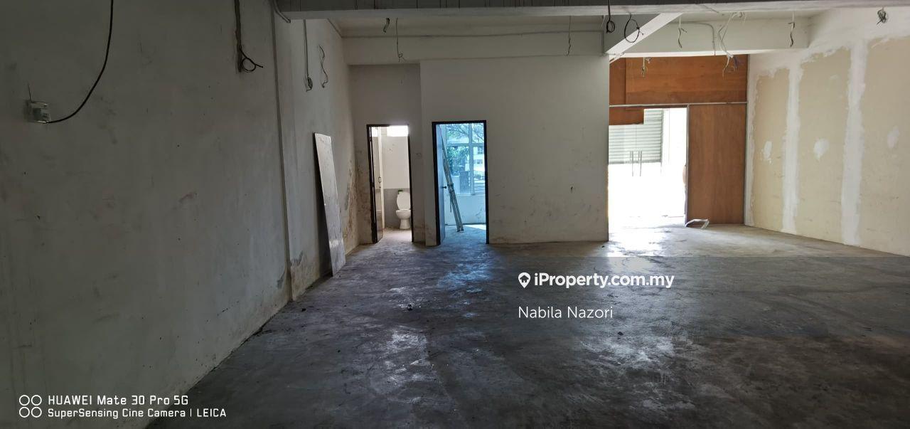 Gudang untuk Disewa di Kampung Padang Enggang, Pasir Ha oleh Nabila Nazori - iProperty.com.my