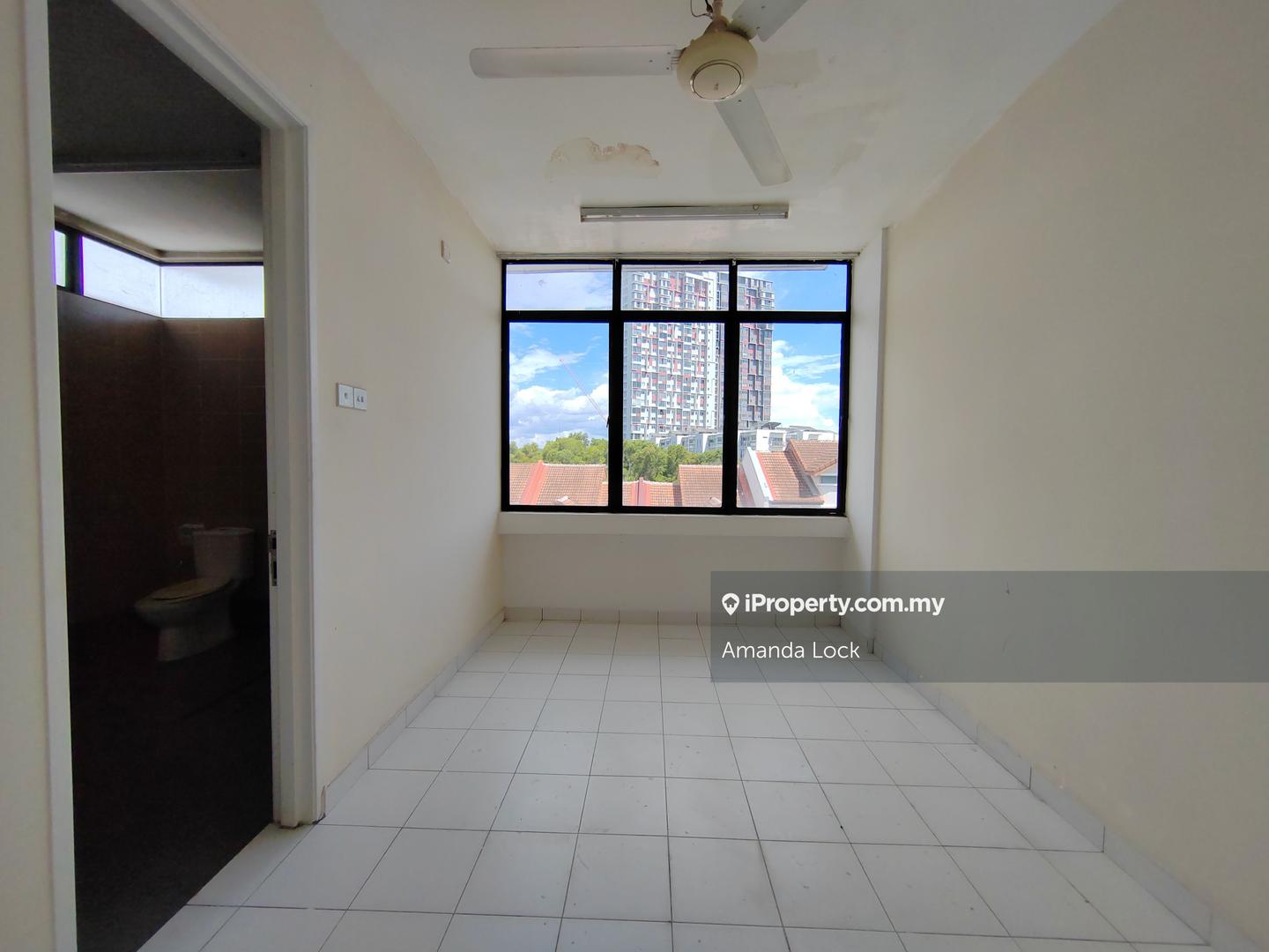 Rumah Bandar untuk Dijual di Taman Tasik Prima, Puchong oleh Amanda Lock - iProperty.com.my