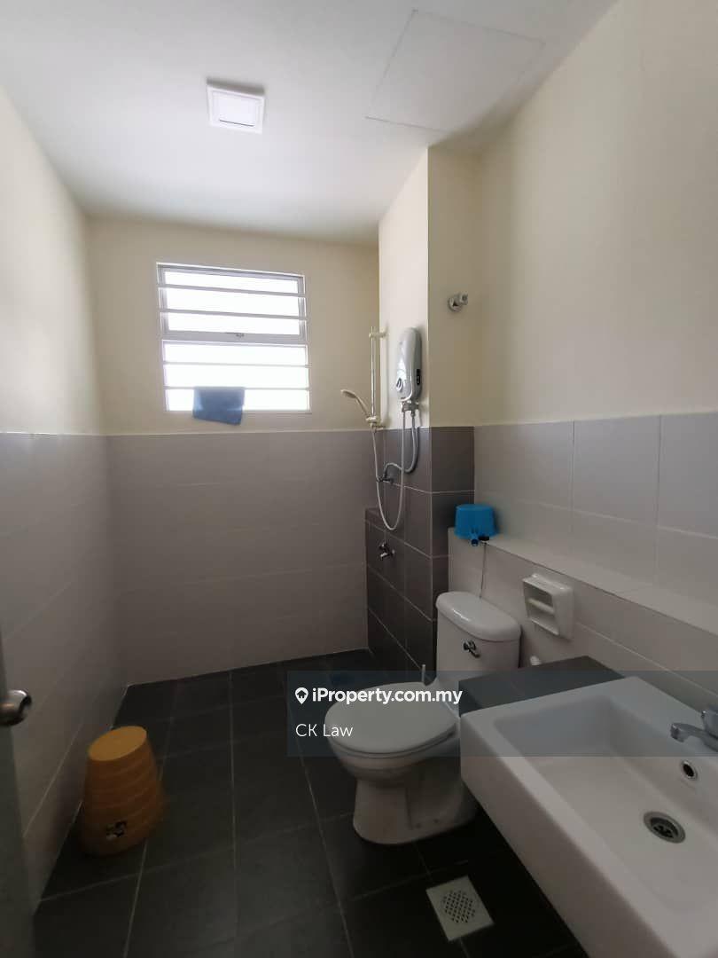 Rumah Teres untuk Dijual di Bandar Tasik Kesuma, Semenyih oleh CK Law - iProperty.com.my