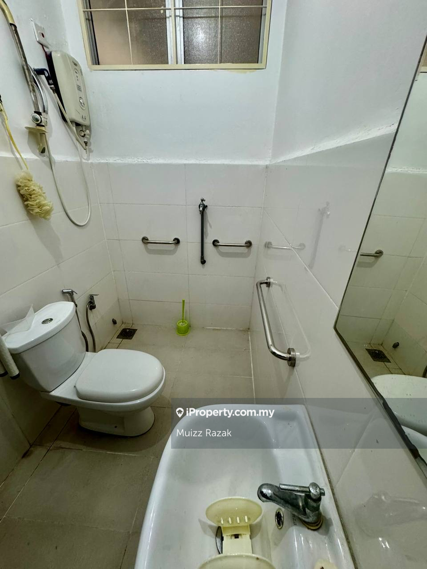 Bungalow House for Sale in Istana Bukit Kayangan, Shah Alam by Muizz Razak - iProperty.com.my