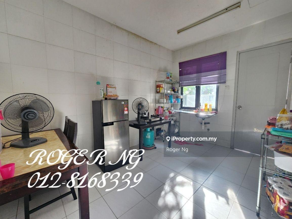 Rumah Berkembar untuk Dijual di Seksyen 7, Shah Alam oleh Roger Ng - iProperty.com.my