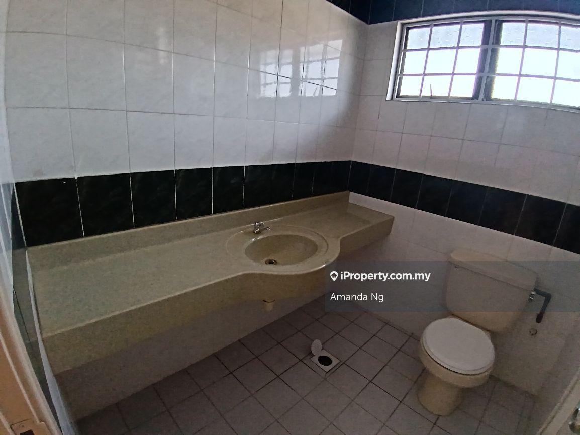 Rumah Berangkai 2 Tingkat untuk Disewa di Bandar Utama BU11, Bandar Utama oleh Amanda Ng - iProperty.com.my