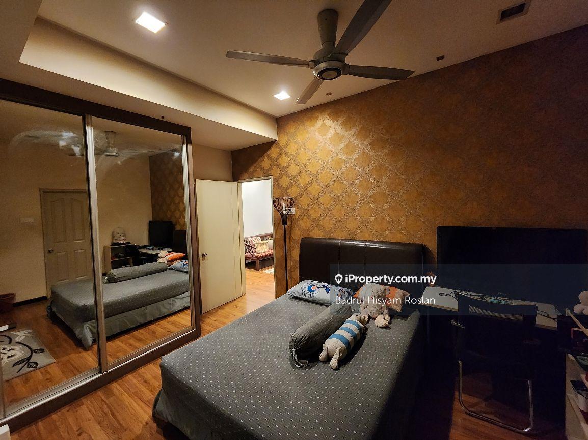Semi-Detached House for Sale in Anjung Suasana Bandar Seri Putra Bangi, Bangi by Badrul Hisyam Roslan - iProperty.com.my