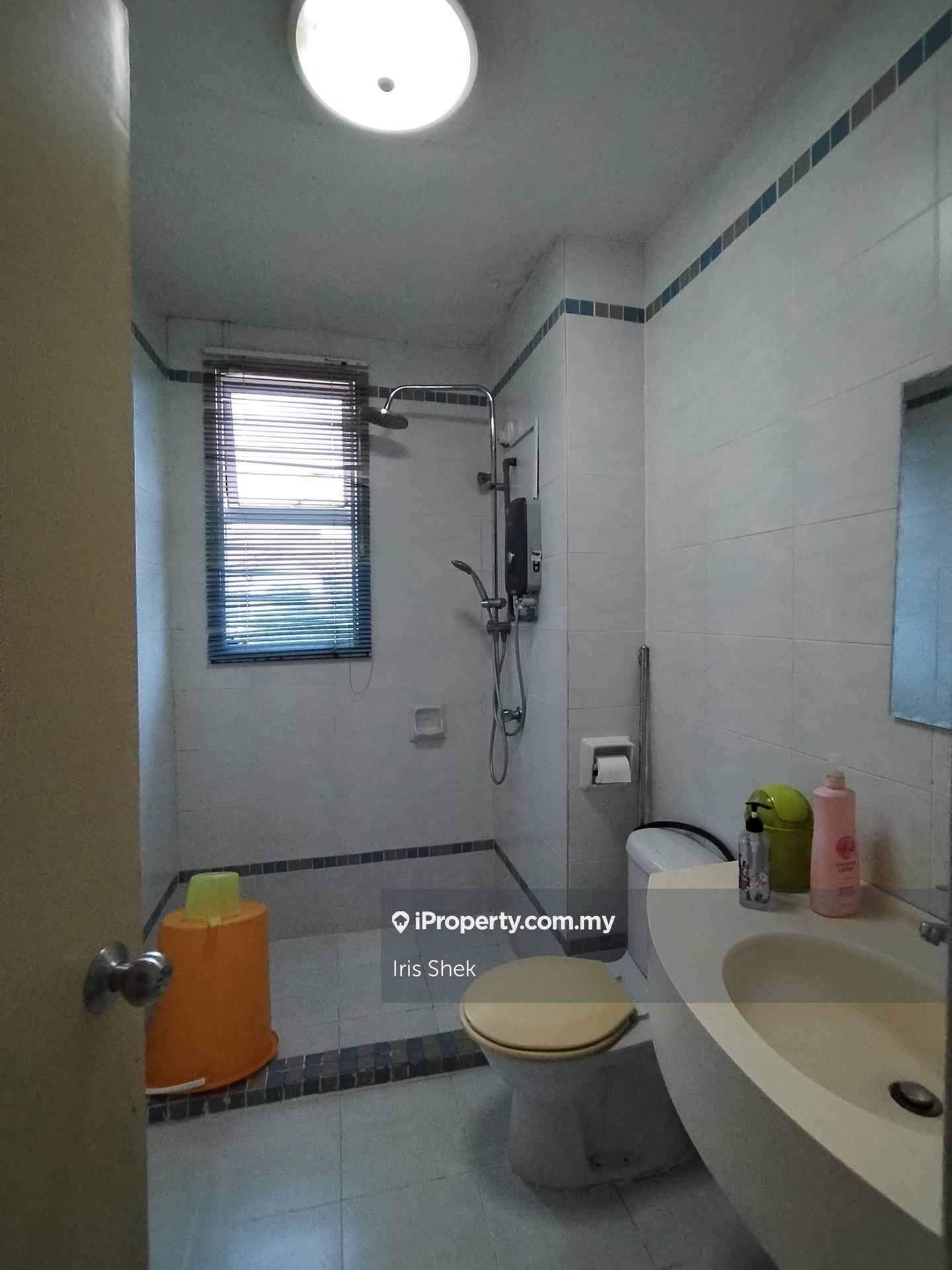 Rumah Berangkai 2 Tingkat untuk Disewa di Bayu,Indah residence, Damai Residences, Canal, Shah Alam oleh Iris Shek - iProperty.com.my