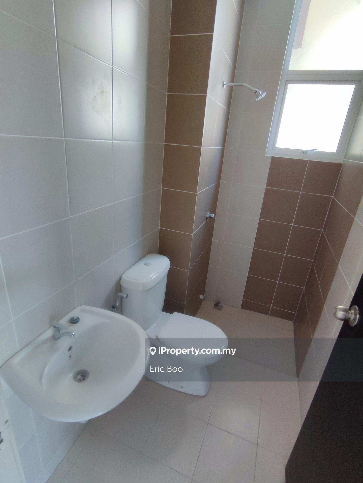 Semi-Detached House for Sale in Double Storey SemiD Hijauan Hills, Simpang Ampat by Eric Boo - iProperty.com.my