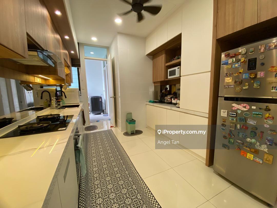 Rumah Kluster untuk Dijual di Tenderfields @ Eco Majestic Renovated 32x70, Semenyih oleh Angel Tan - iProperty.com.my