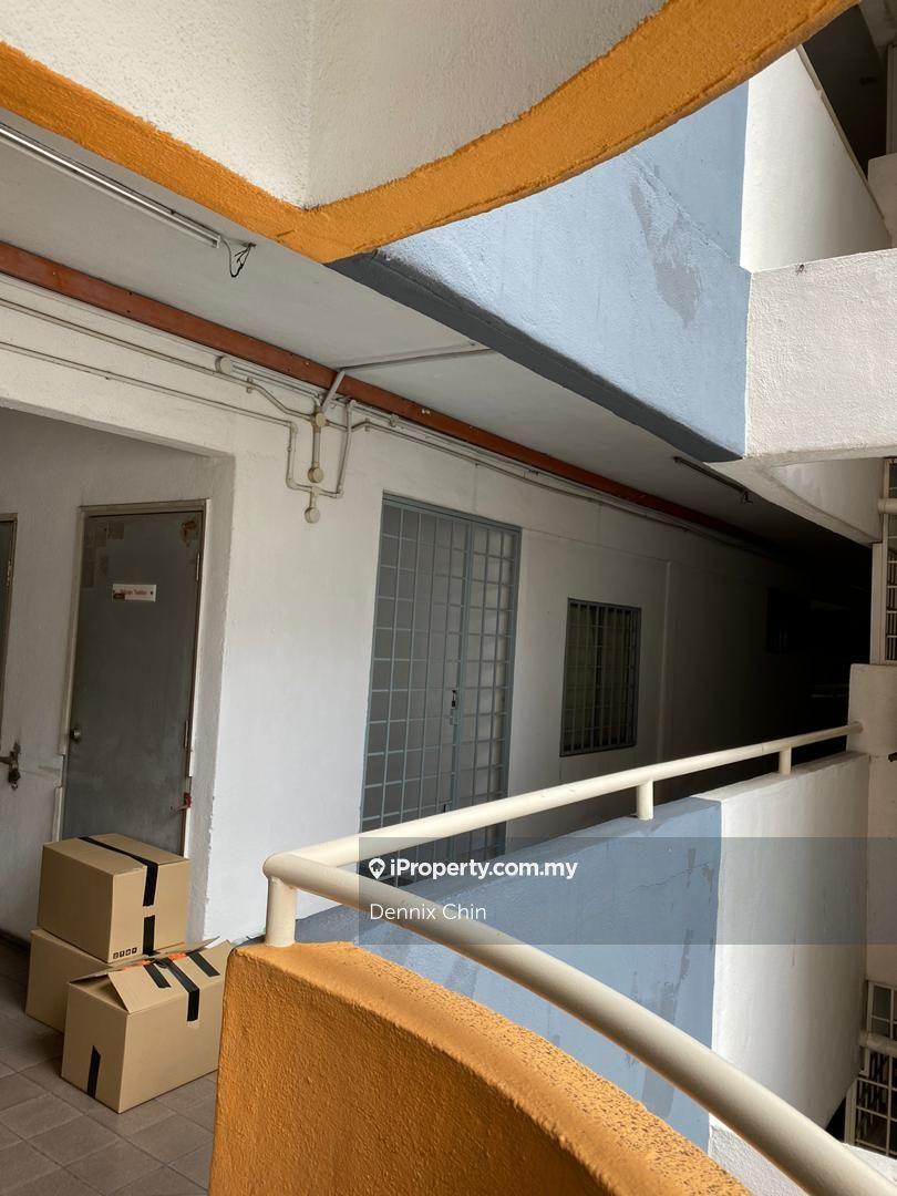 Kondominium untuk Dijual di Endah Regal Condominium oleh Dennix Chin - iProperty.com.my