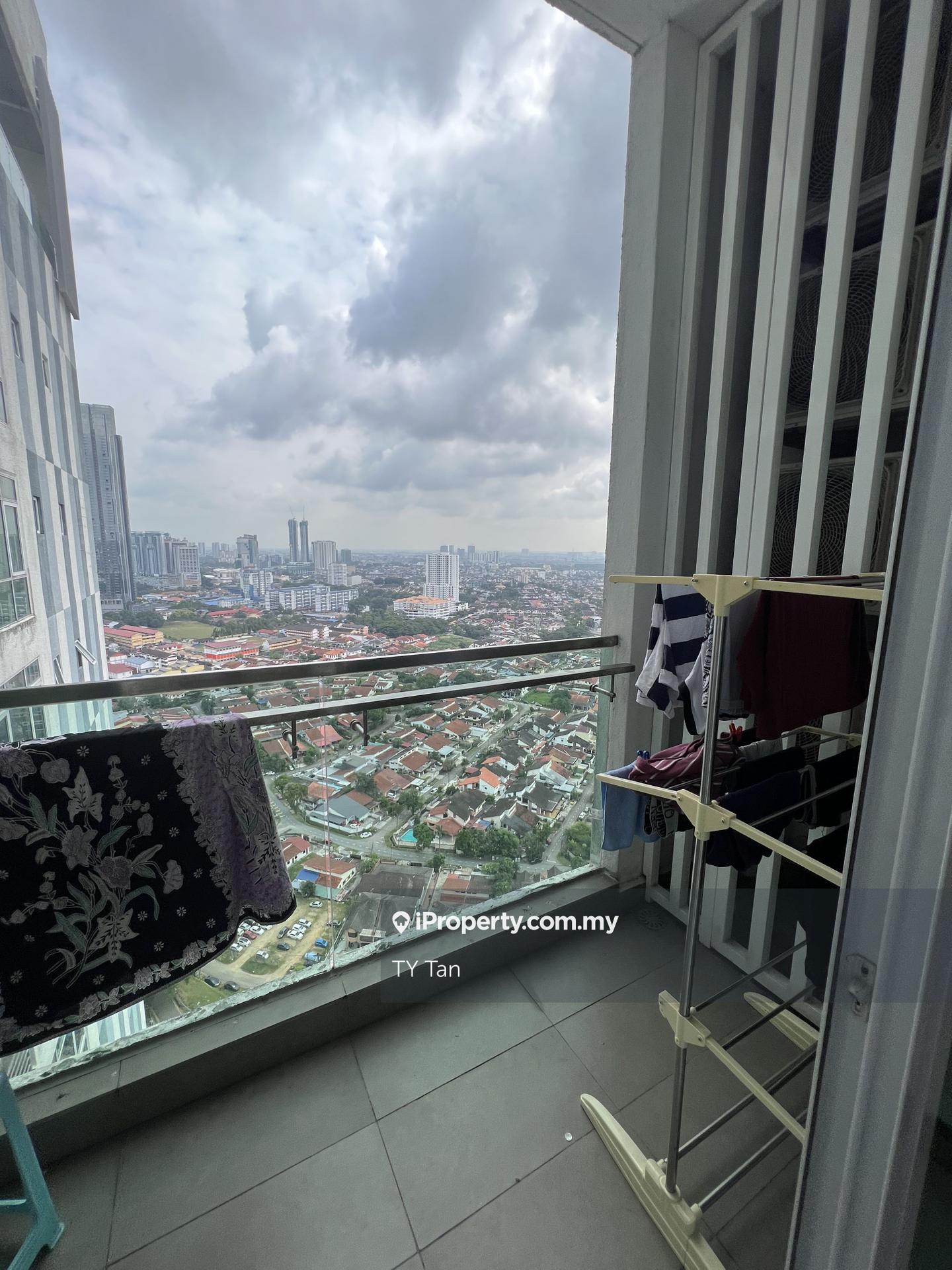 Residensi Servis untuk Dijual di Paragon Suites @ CIQ oleh TY Tan - iProperty.com.my