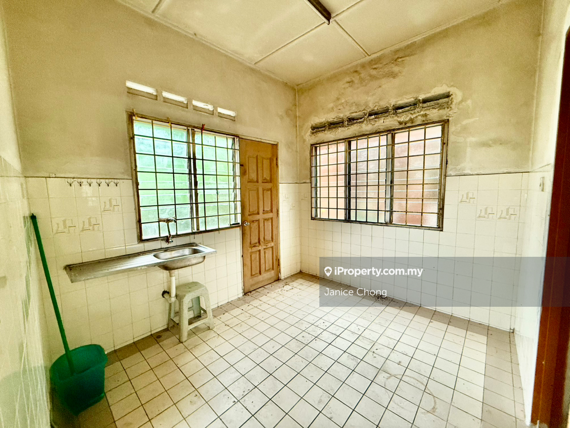 Rumah Berkembar untuk Dijual di Taman Daya, Johor Bahru oleh Janice Chong - iProperty.com.my