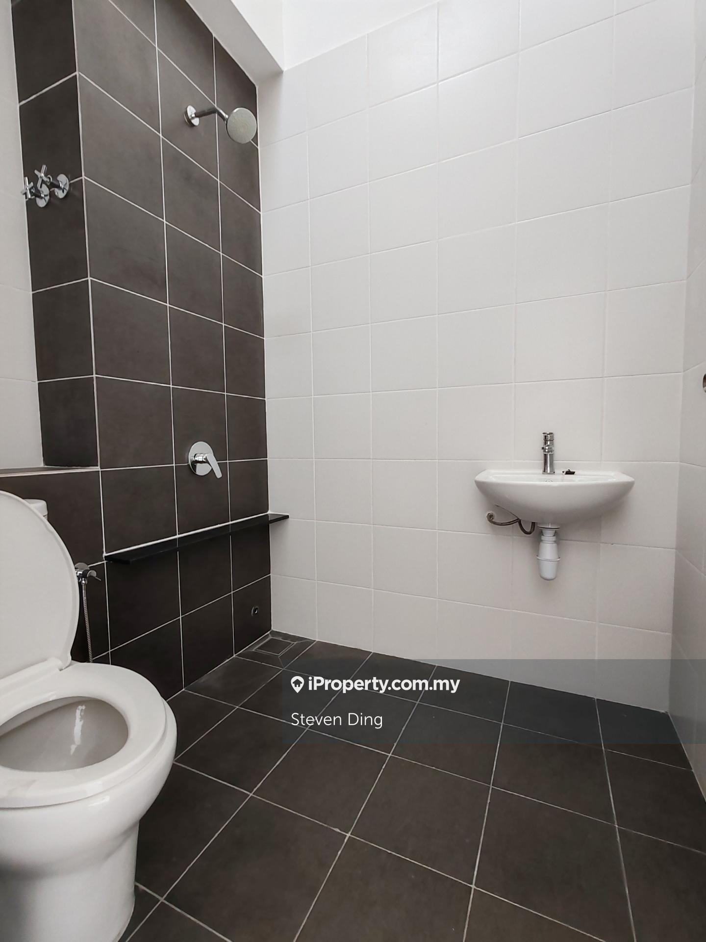 2-storey Terraced House for Sale in Setia Utama, Setia Alam by Steven Ding - iProperty.com.my