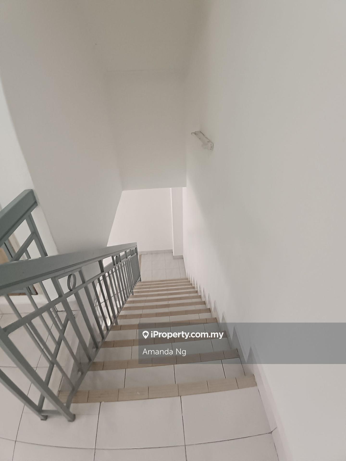 Rumah Berkembar untuk Disewa di Bandar Utama 11, Bandar Utama oleh Amanda Ng - iProperty.com.my