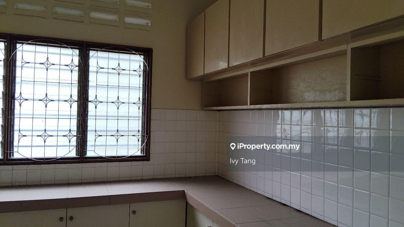 Banglo untuk Dijual di Taman golf, Ipoh perak, Ipoh oleh Ivy Tang - iProperty.com.my